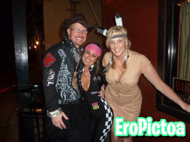 Oregon hippie bartender photo featuring Bikini - Part 8