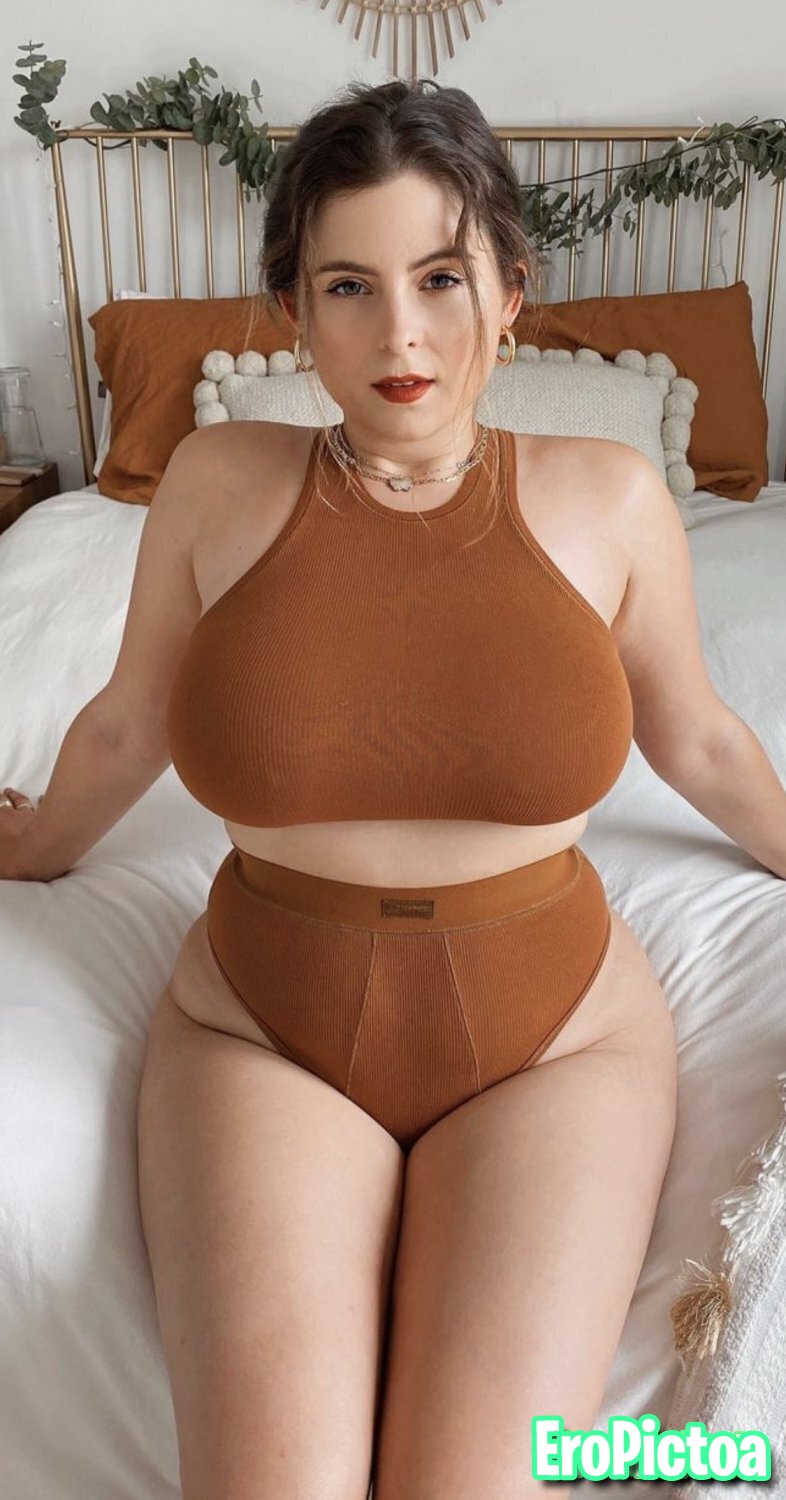 Chubby milf slut on IG photo featuring ass