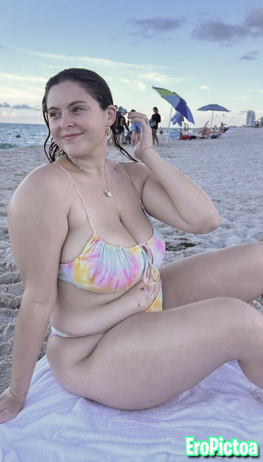 Chubby milf slut on IG photo featuring Bbw
