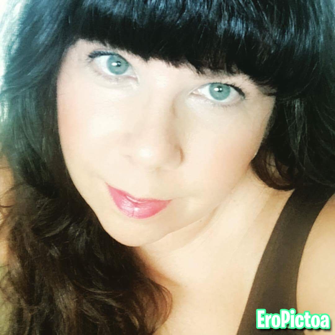 Oregon MILF photo featuring Snapchat - Part 44 Oregon MILF photo featuring Snapchat - Part 44