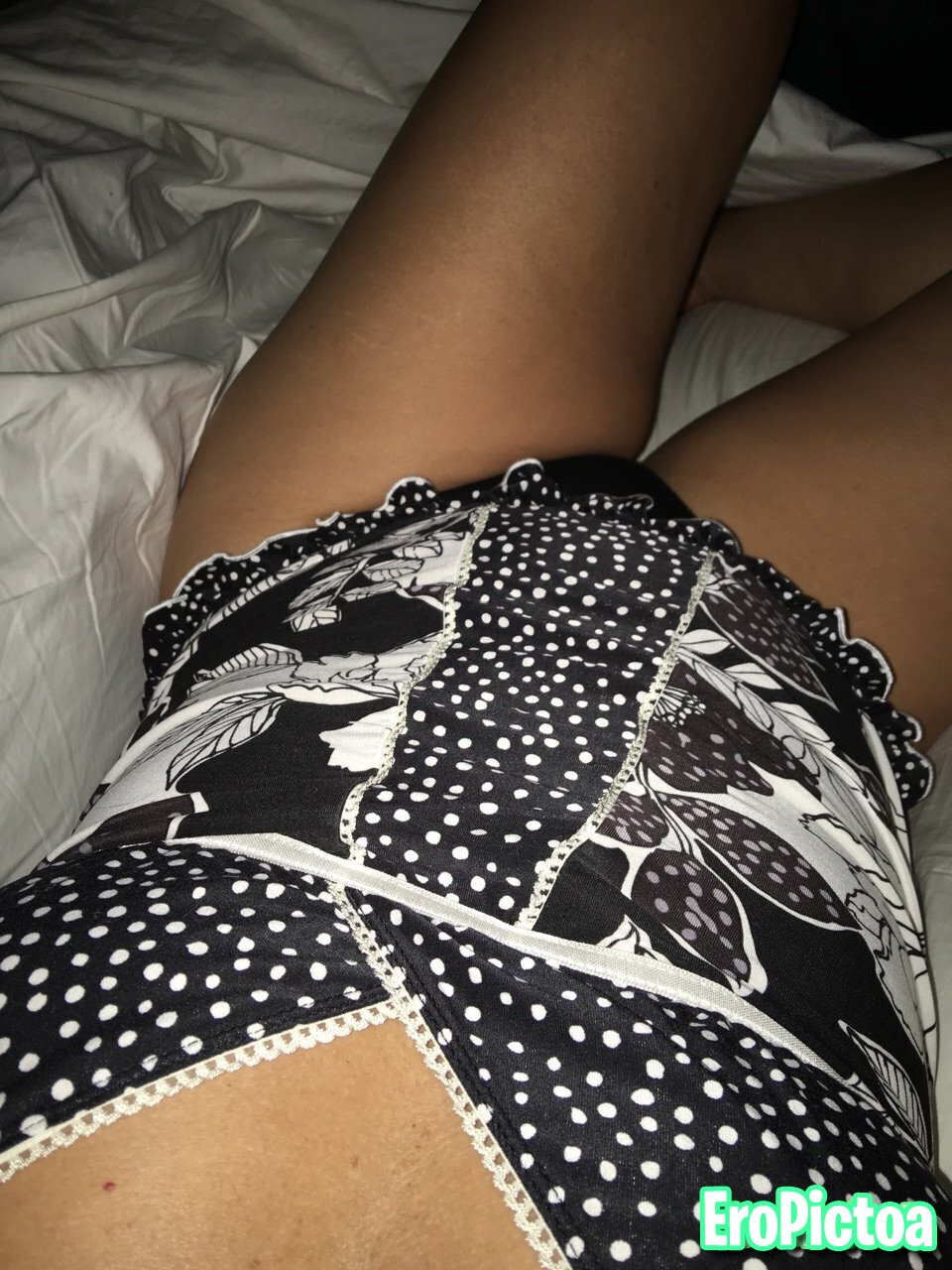 Oregon MILF photo featuring Nipples - Part 49 Oregon MILF photo featuring Nipples - Part 49