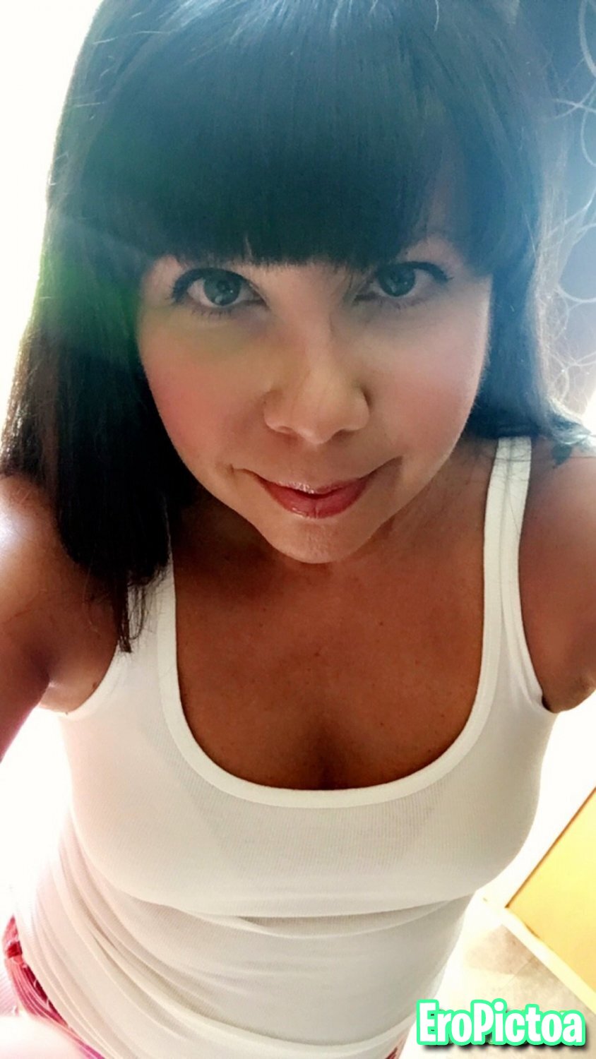 Oregon MILF photo featuring Tiny tits - Part 9 Oregon MILF photo featuring Tiny tits - Part 9