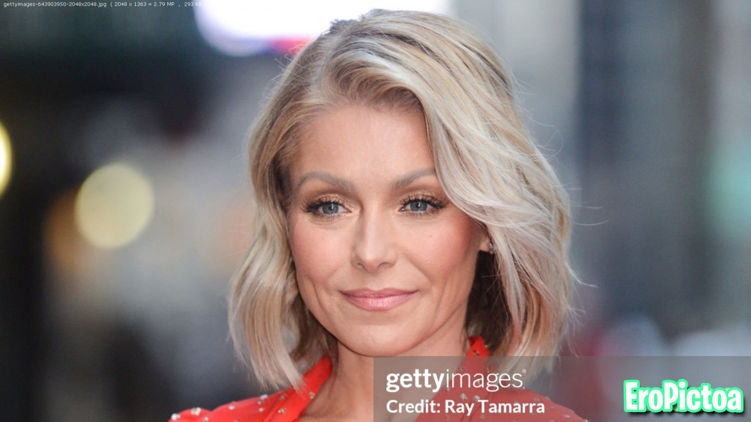 Kelly Ripa photo featuring Blonde - Part 13