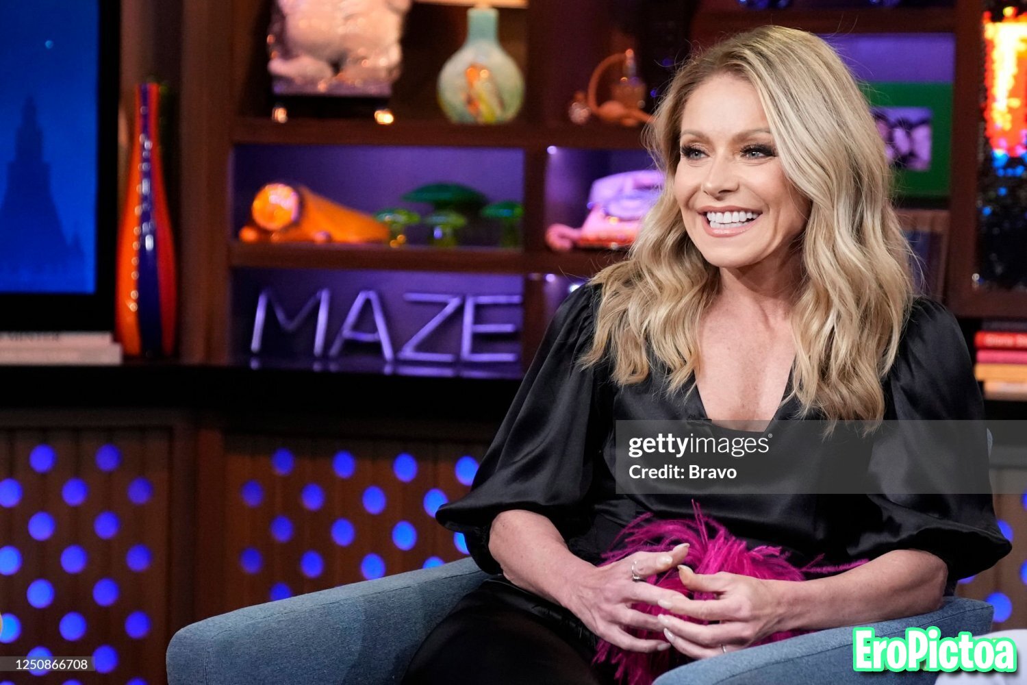 Kelly Ripa photo featuring Live - Part 2