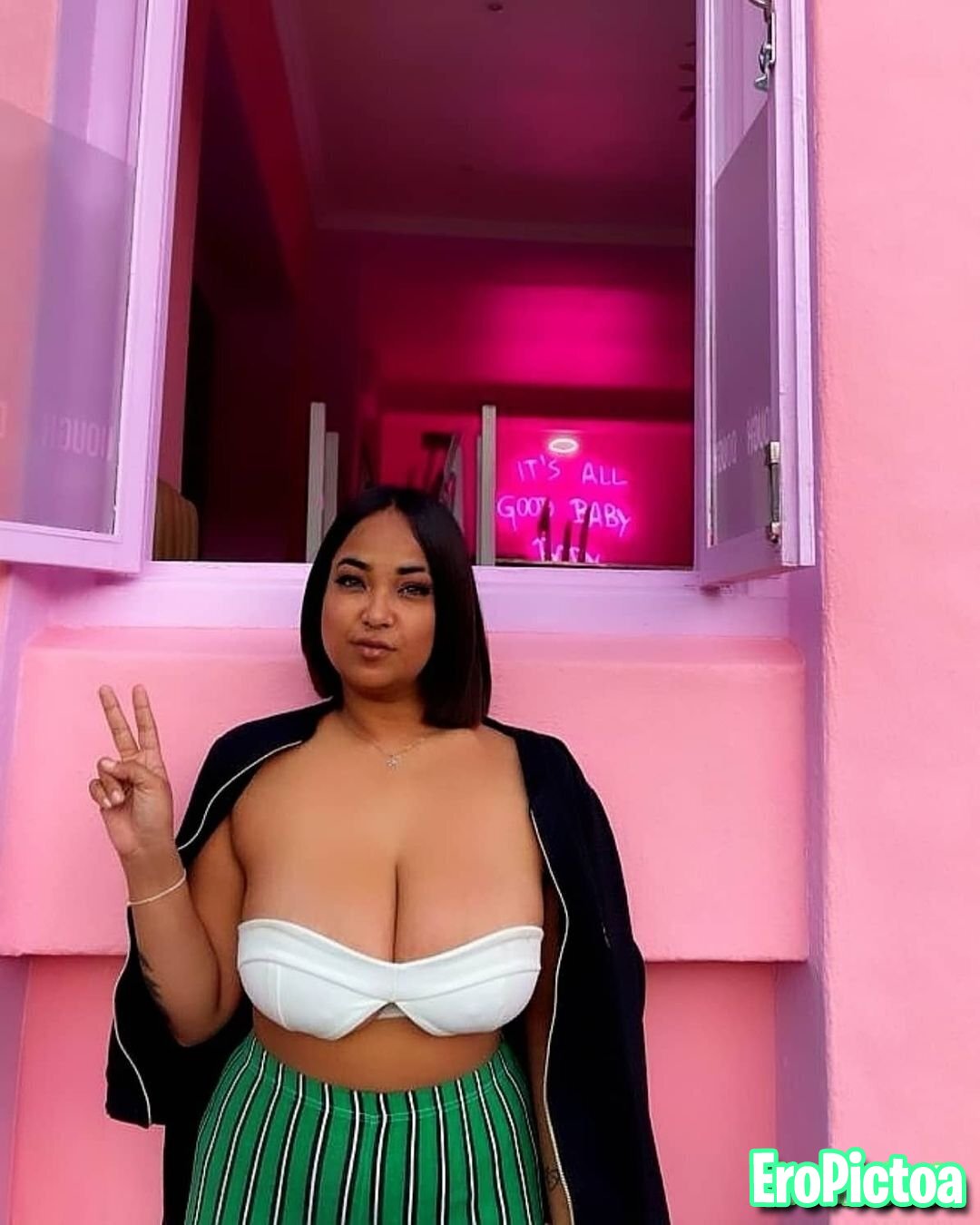 Geneva.crow.maganjade goddess photo featuring Instagram busty tits pokies models - Part 55