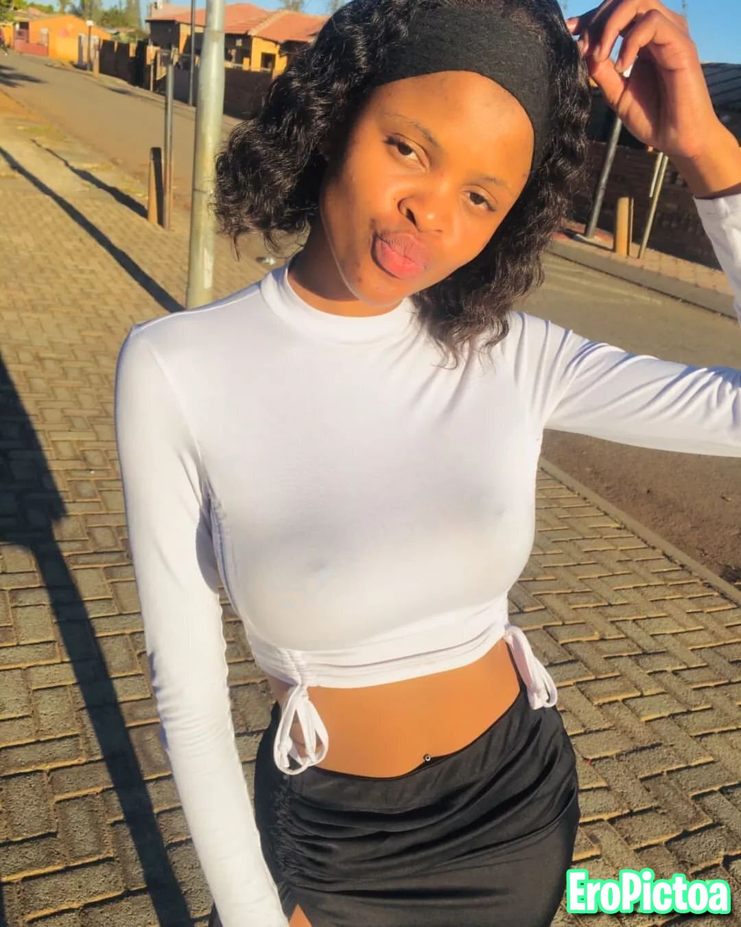 Calmyourtits.feistyleigh_ feistylee photo featuring Instagram busty tits pokies models - Part 13