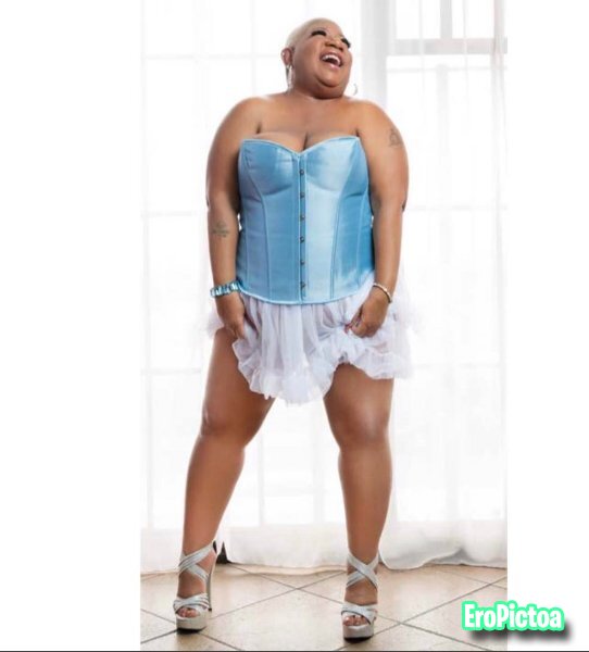 Chunky celebrity poses for magazine photo featuring Celebrity - Part 2