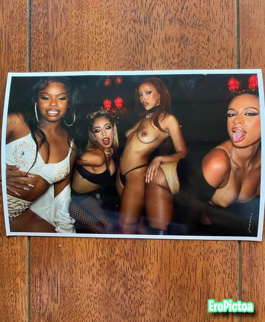 Celebrities leaks photo featuring leak - Part 3