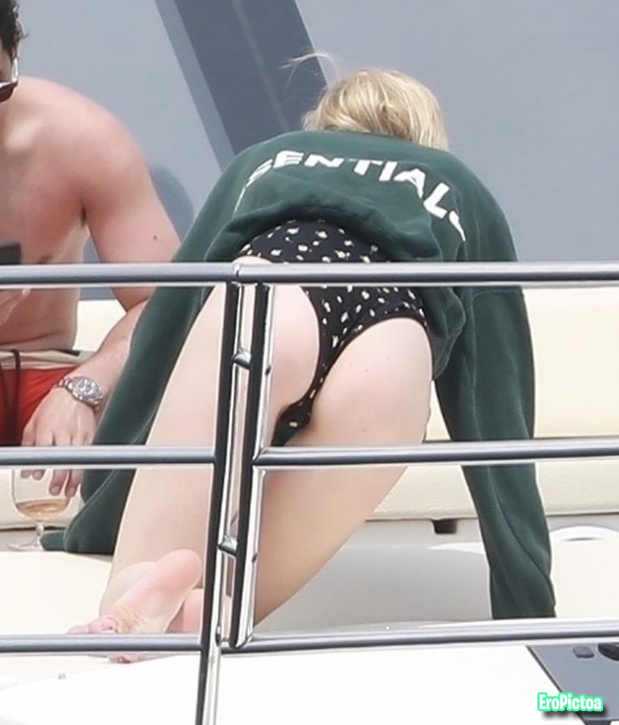 Celebrity Red Head photo - Part 2