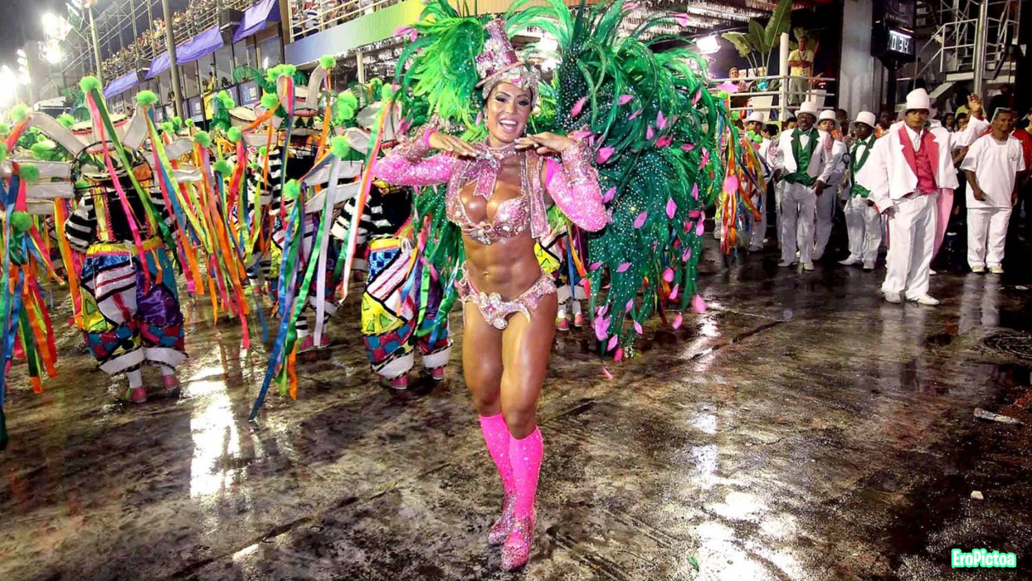 Flagras - Carnaval 01 photo featuring desfile - Part 87