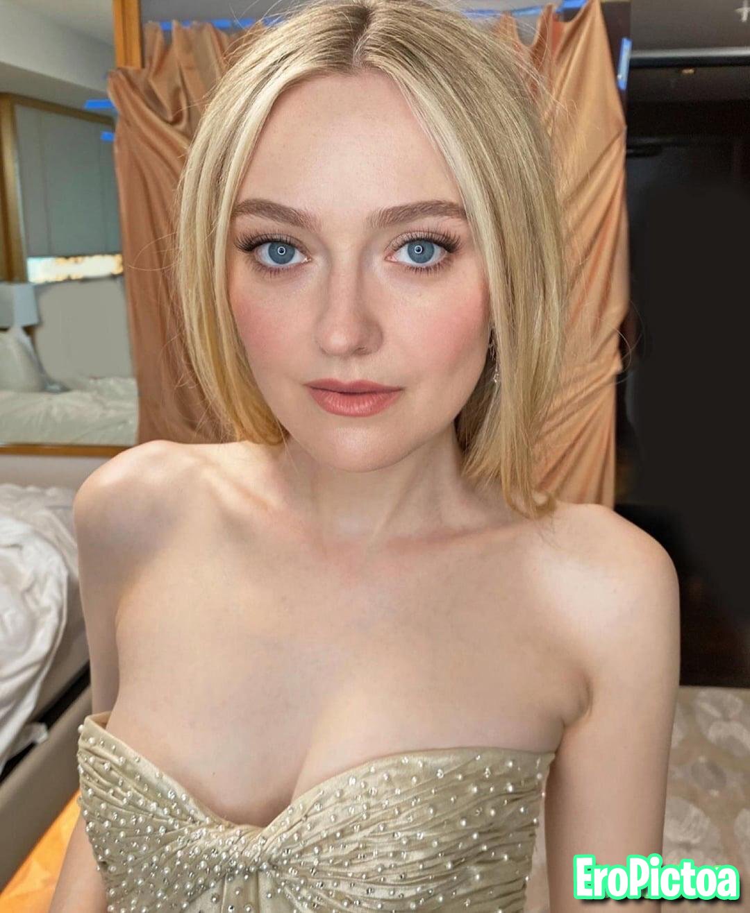 Dakota Fanning 🍑👅 photo featuring Tight pussy - Part 15