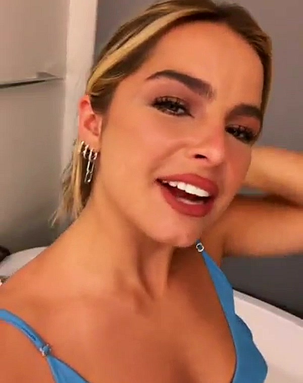 Thumbnail for Celebrity Addison Rae Instagram Thot
