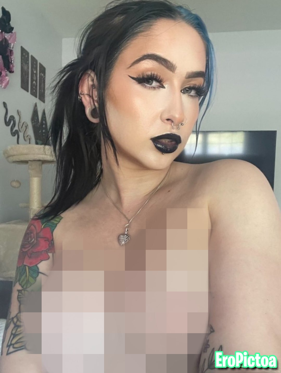 Censored photo featuring Twitch - Part 29