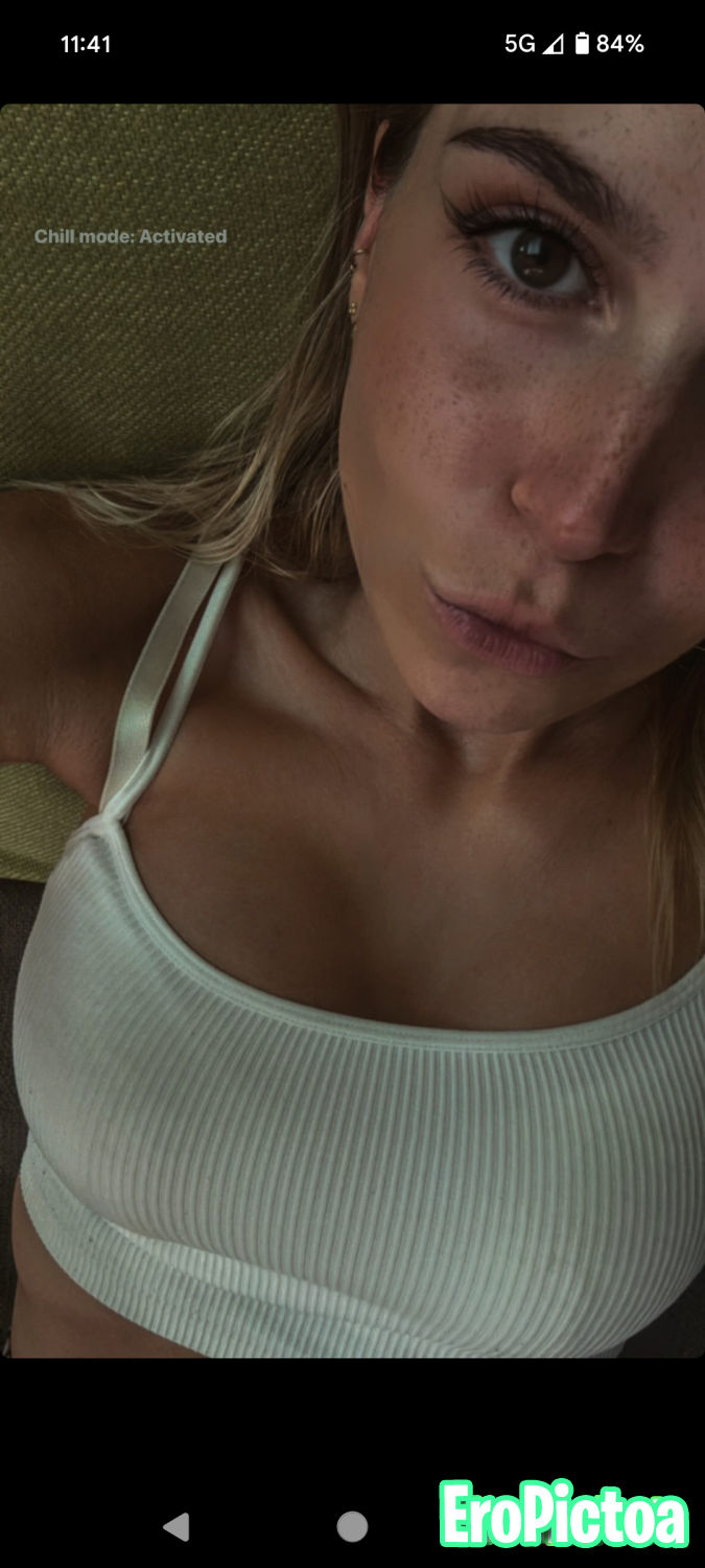 German streamer photo featuring Cleavage - Part 48