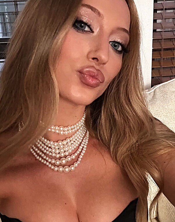 Thumbnail for Sophia diamond cum tribute 7 (2 loads)
