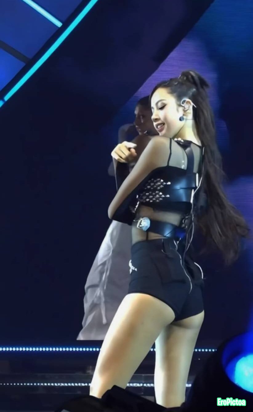 LaLisa photo featuring Cheeks