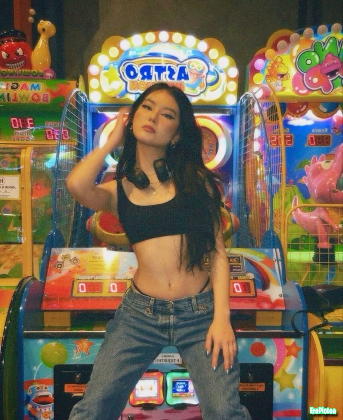 Mall Arcade Hookers photo - Part 23