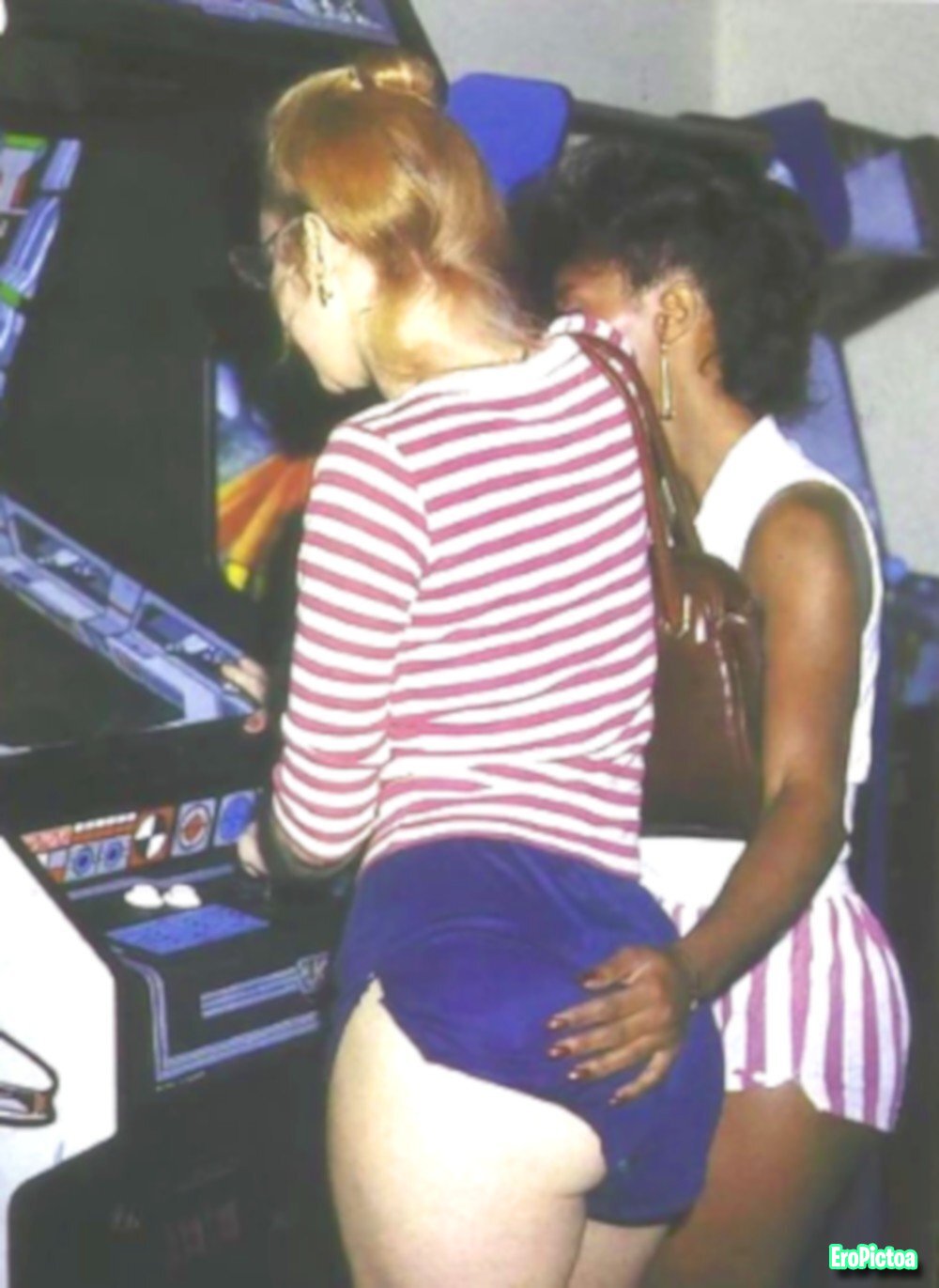 Mall Arcade Hookers photo - Part 37