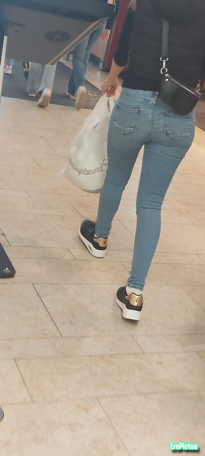 Jeans in Mall photo featuring Ass