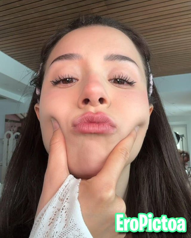 P0kimane 😍🍆🤤 photo featuring Streaming - Part 11