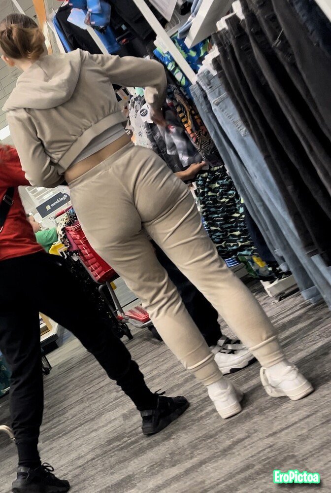 ASS & SHOPPING - 3 photo featuring candid butt - Part 70