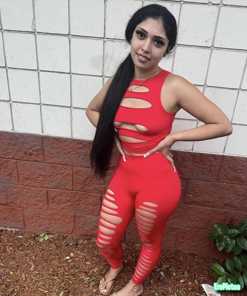 TIKTOK BADDIE 4 photo featuring latina