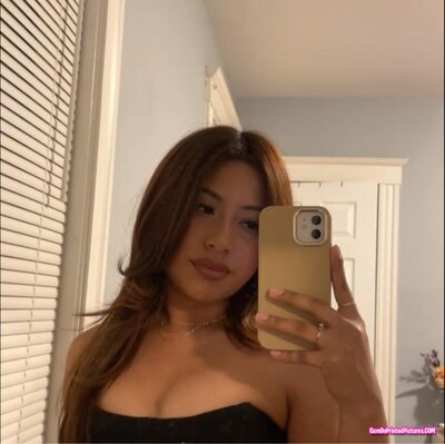 Thumbnail for Send your cum tributes for this perfect mexican gym slut Julissa Gonzales