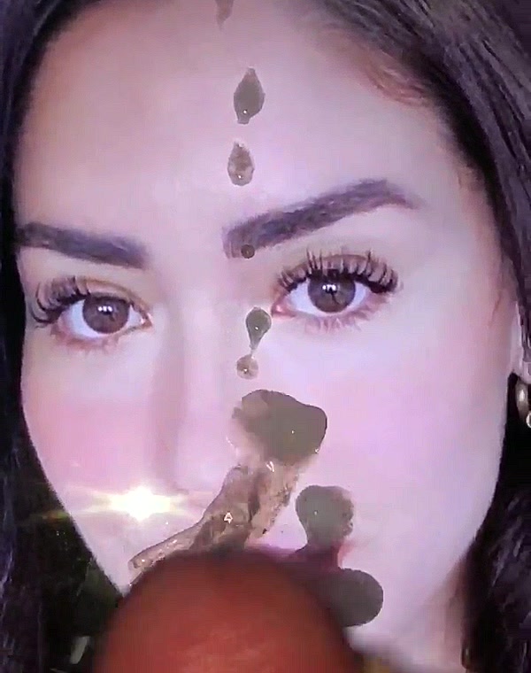 Thumbnail for Maricel Freire La Puta Youtuber le gusta la polla y el semen en su cara de mamadora rica