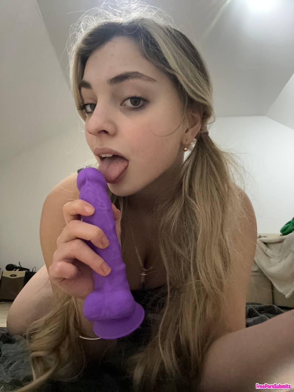 Arab YouTuber Slut photo featuring Clit - Part 21