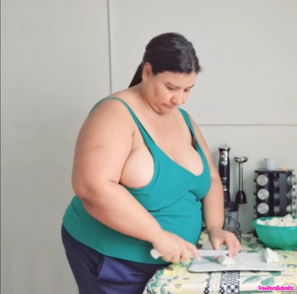 yt-bmo1 - Youtuber Housewife photo featuring dona de casa