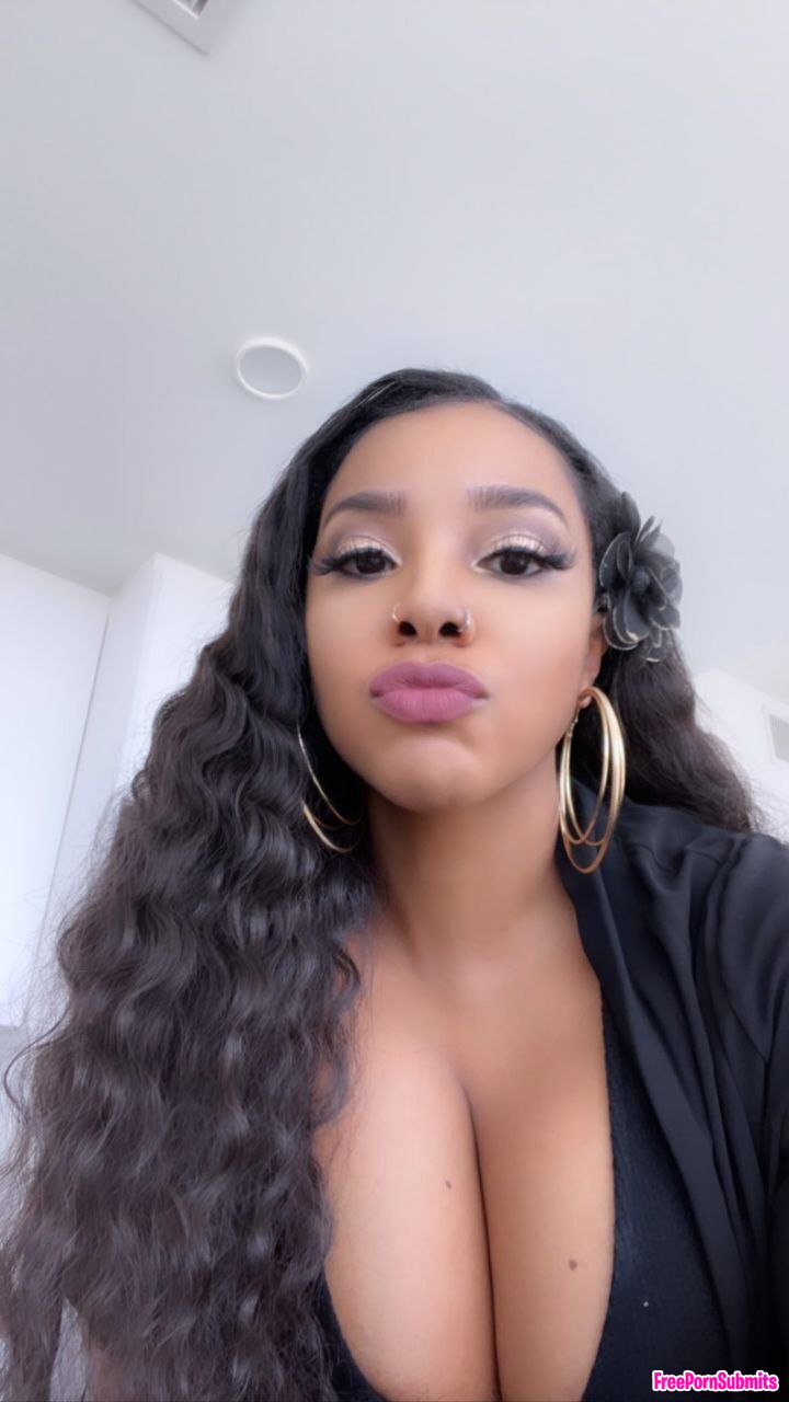 Big busty titty ebony youtuber dee shanell photo featuring Big tits - Part 16