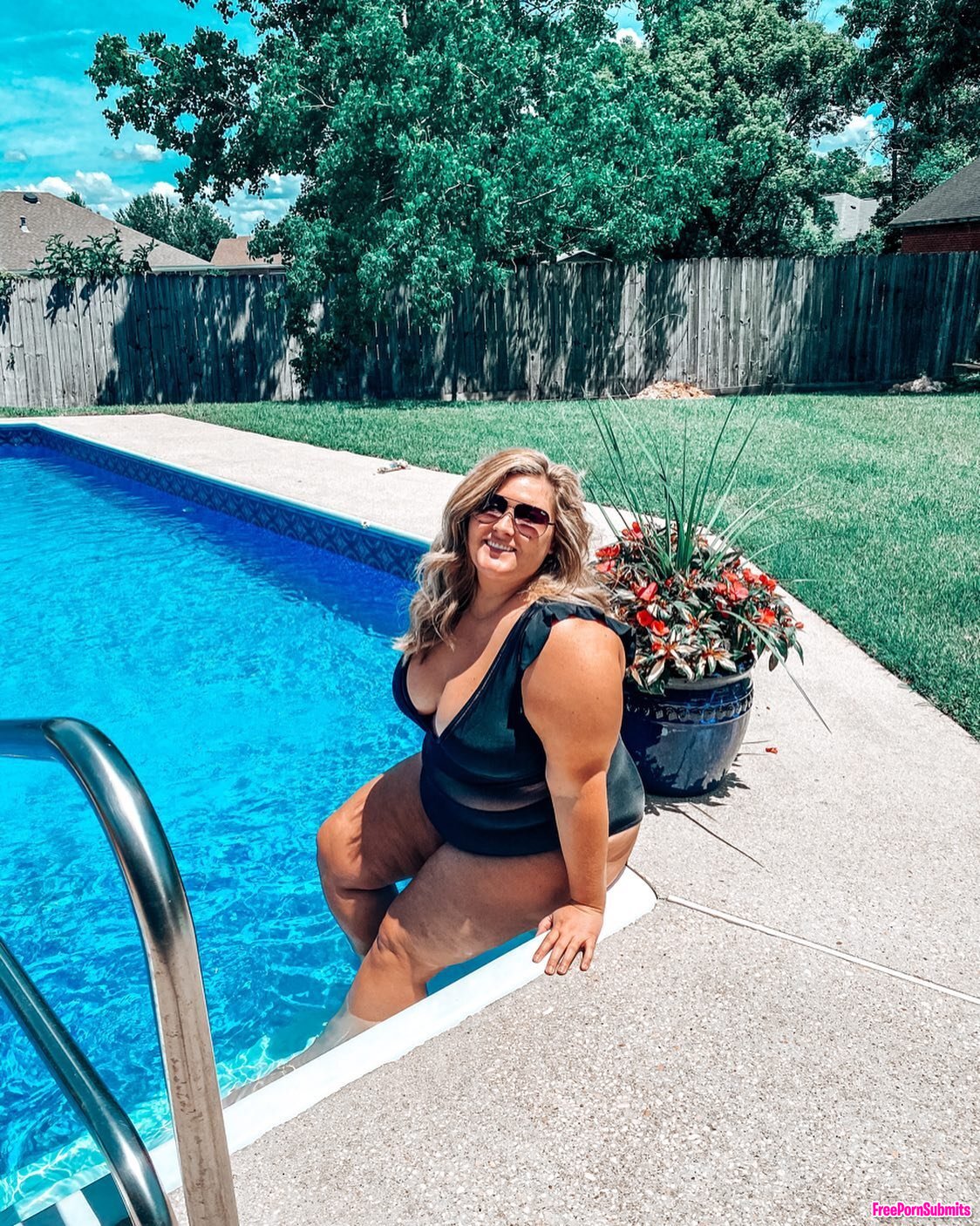 BBW Blonde Youtube milf photo featuring milf