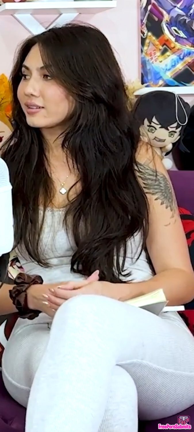 Youtube photo featuring Legs - Part 20