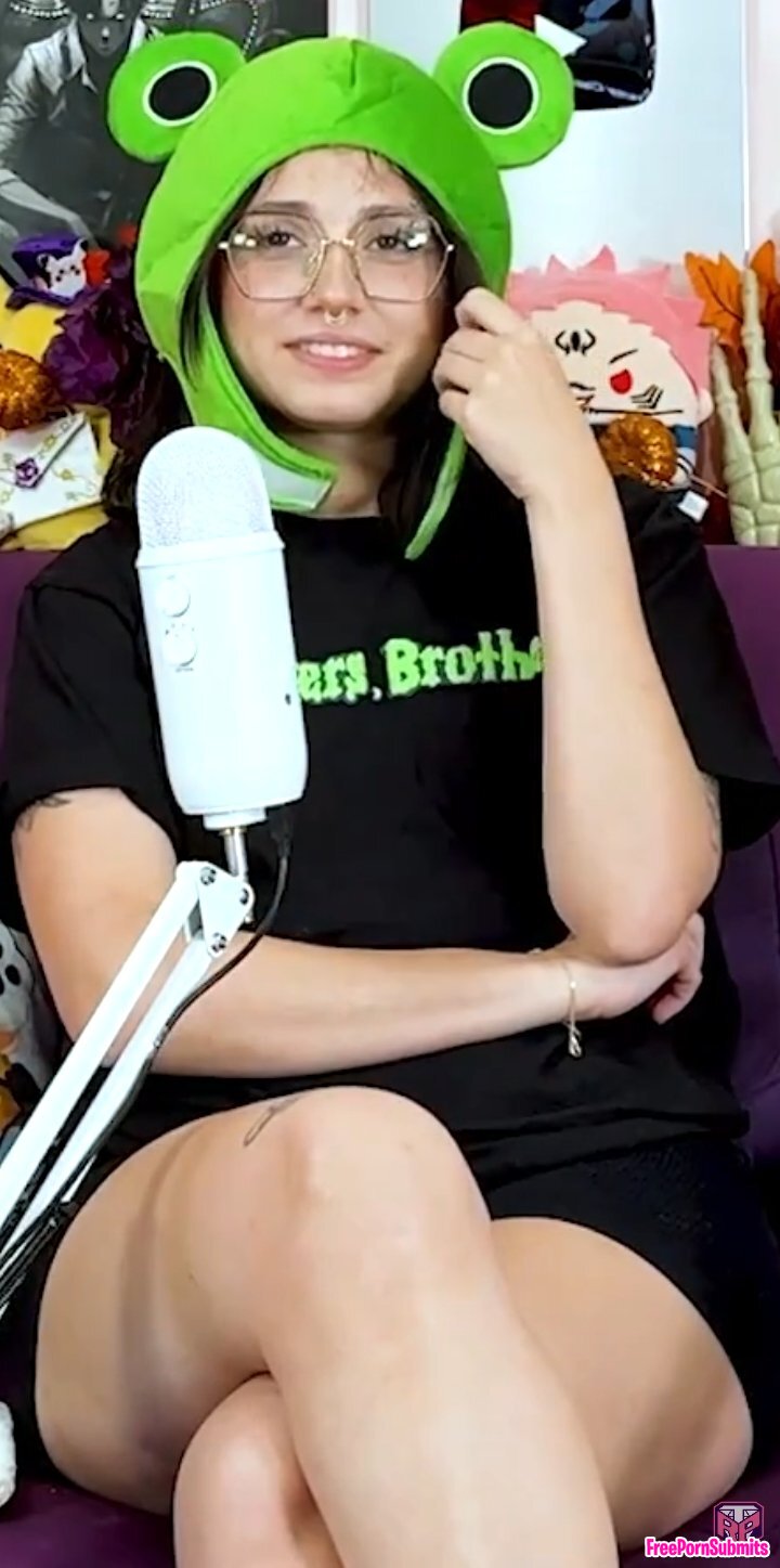 Youtube photo featuring Legs - Part 4