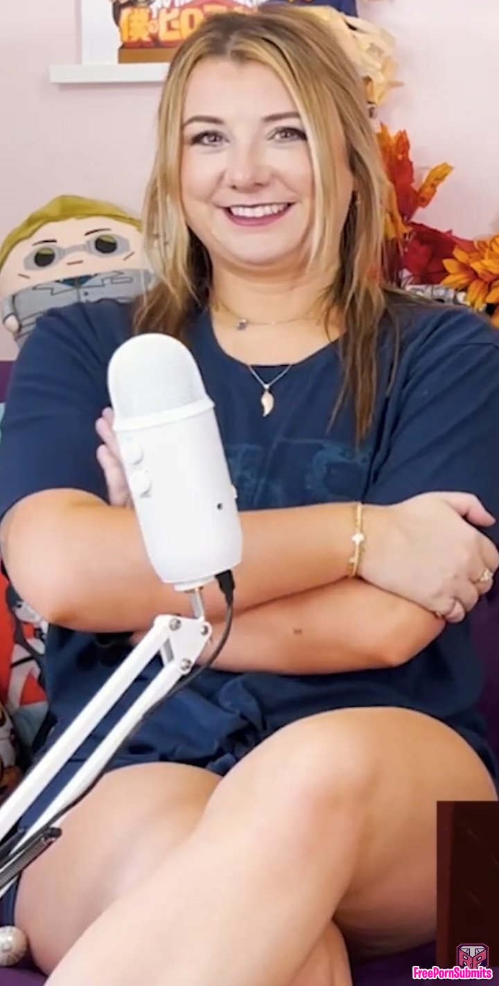 Youtube photo featuring Gatas