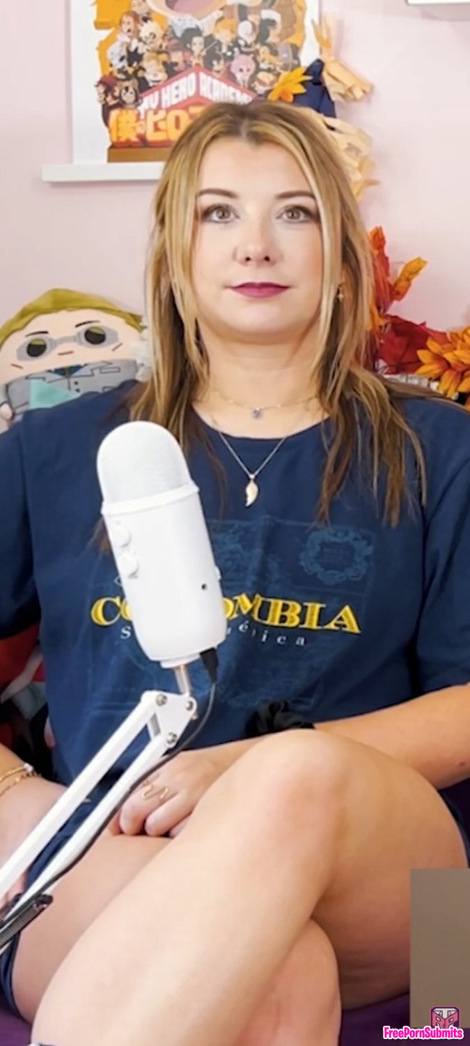 Youtube photo featuring Gatas