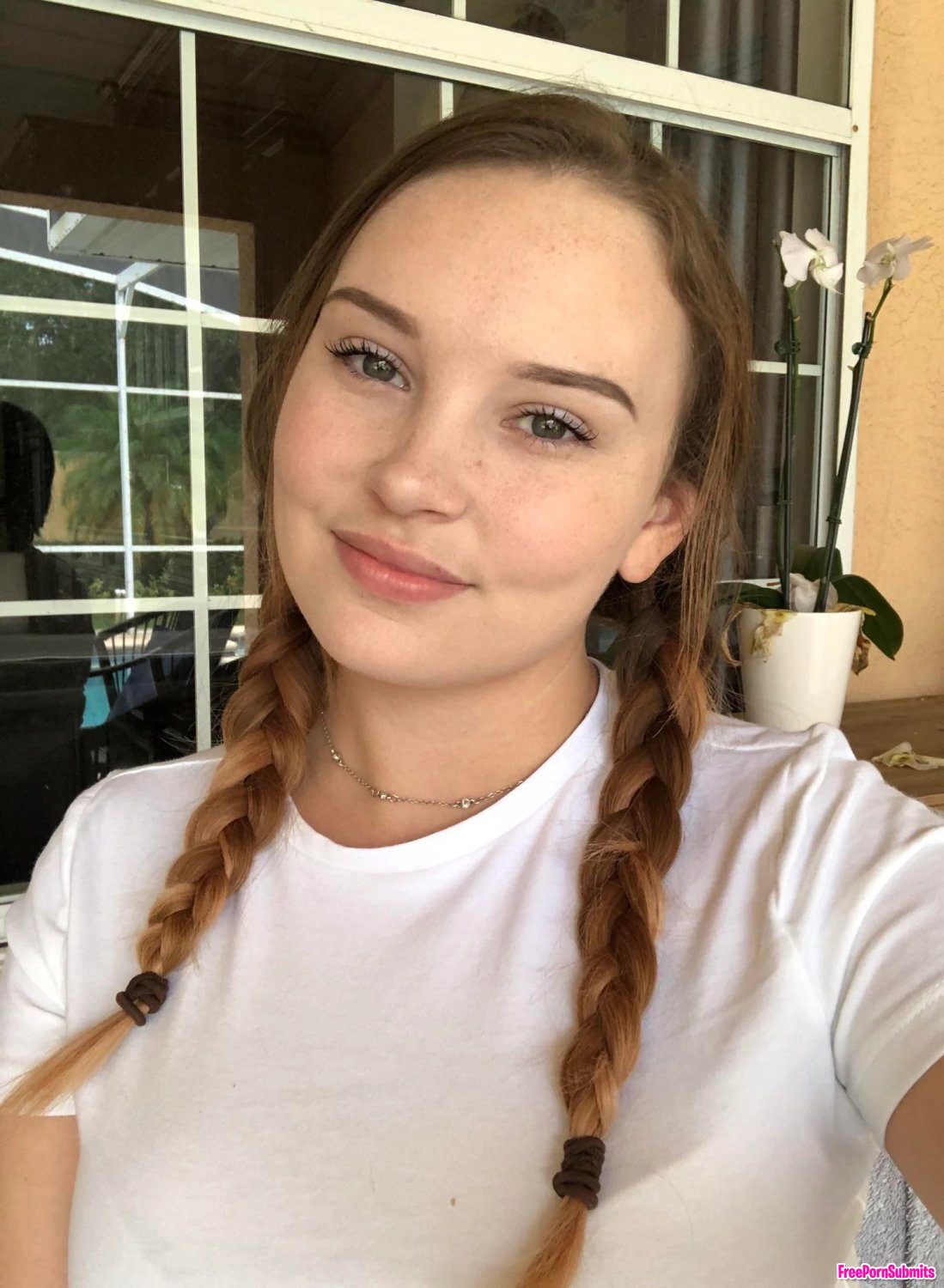 Taylor Darling ( YouTube asmr ) photo - Part 41