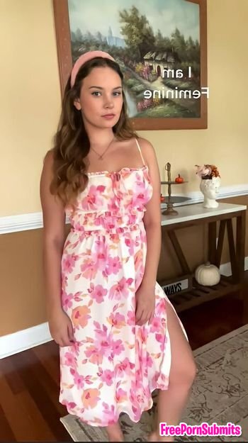 Taylor Darling ( YouTube asmr ) photo - Part 43