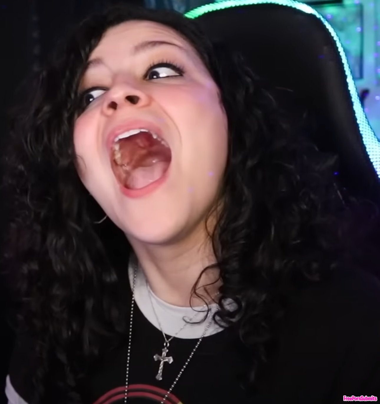 YouTube reaction girl's mouth open photo featuring Latina - Part 17