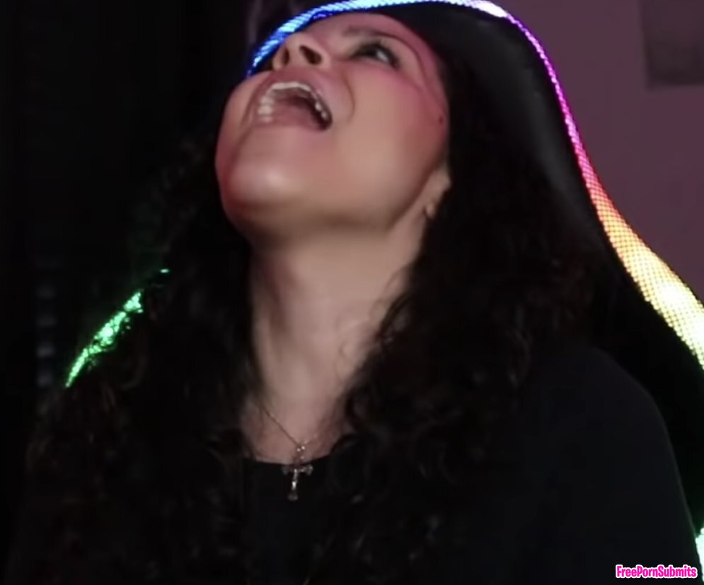 YouTube reaction girl's mouth open photo featuring Throat - Part 35
