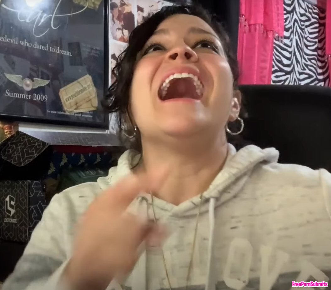 YouTube reaction girl's mouth open photo featuring Throat - Part 7