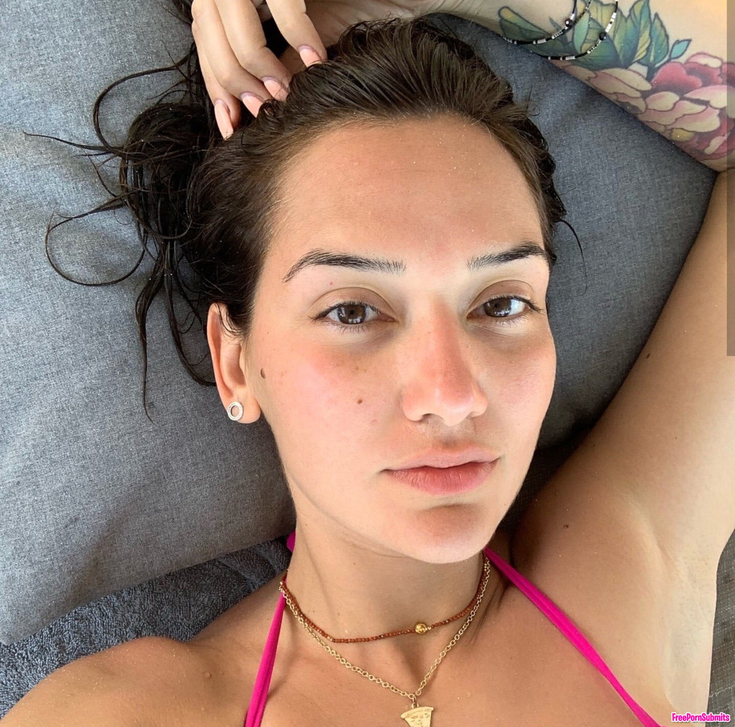 Geo Antoinette youtuber/influencer photo featuring latina - Part 20