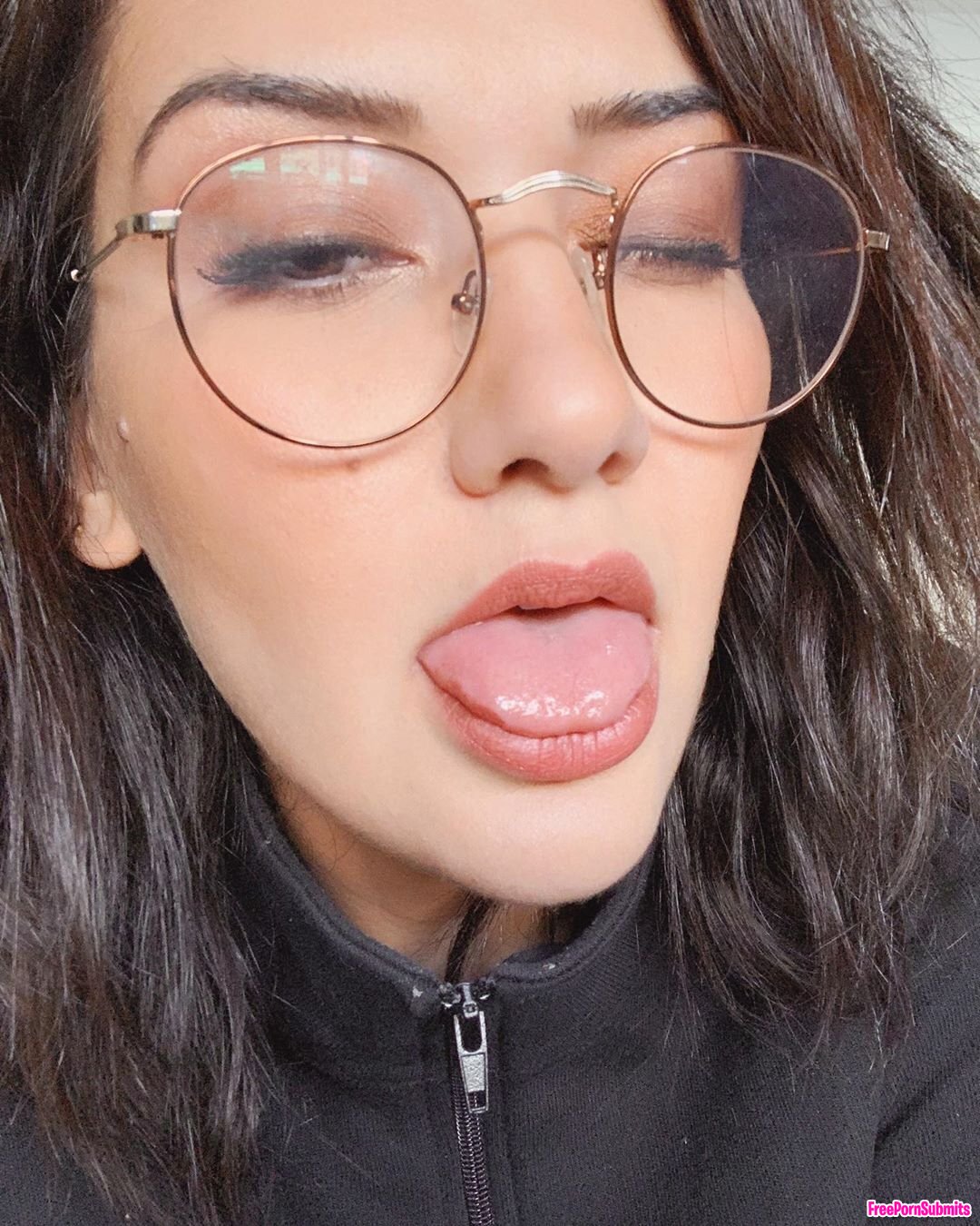 Geo Antoinette youtuber/influencer photo featuring milf - Part 24