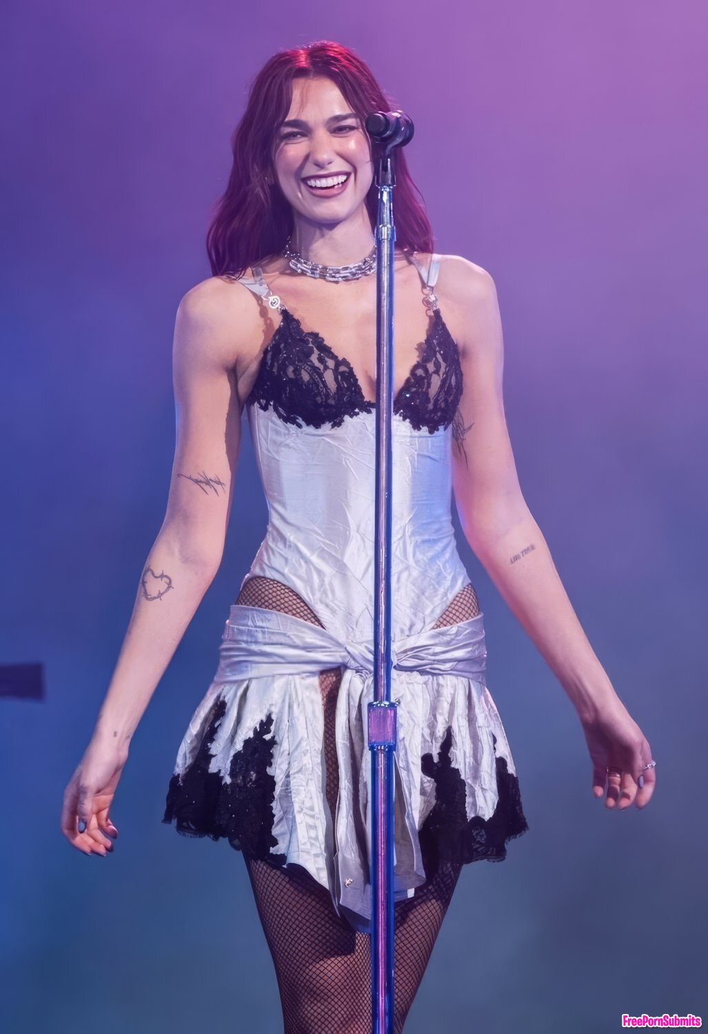 Dua Lipa photo featuring singer - Part 38