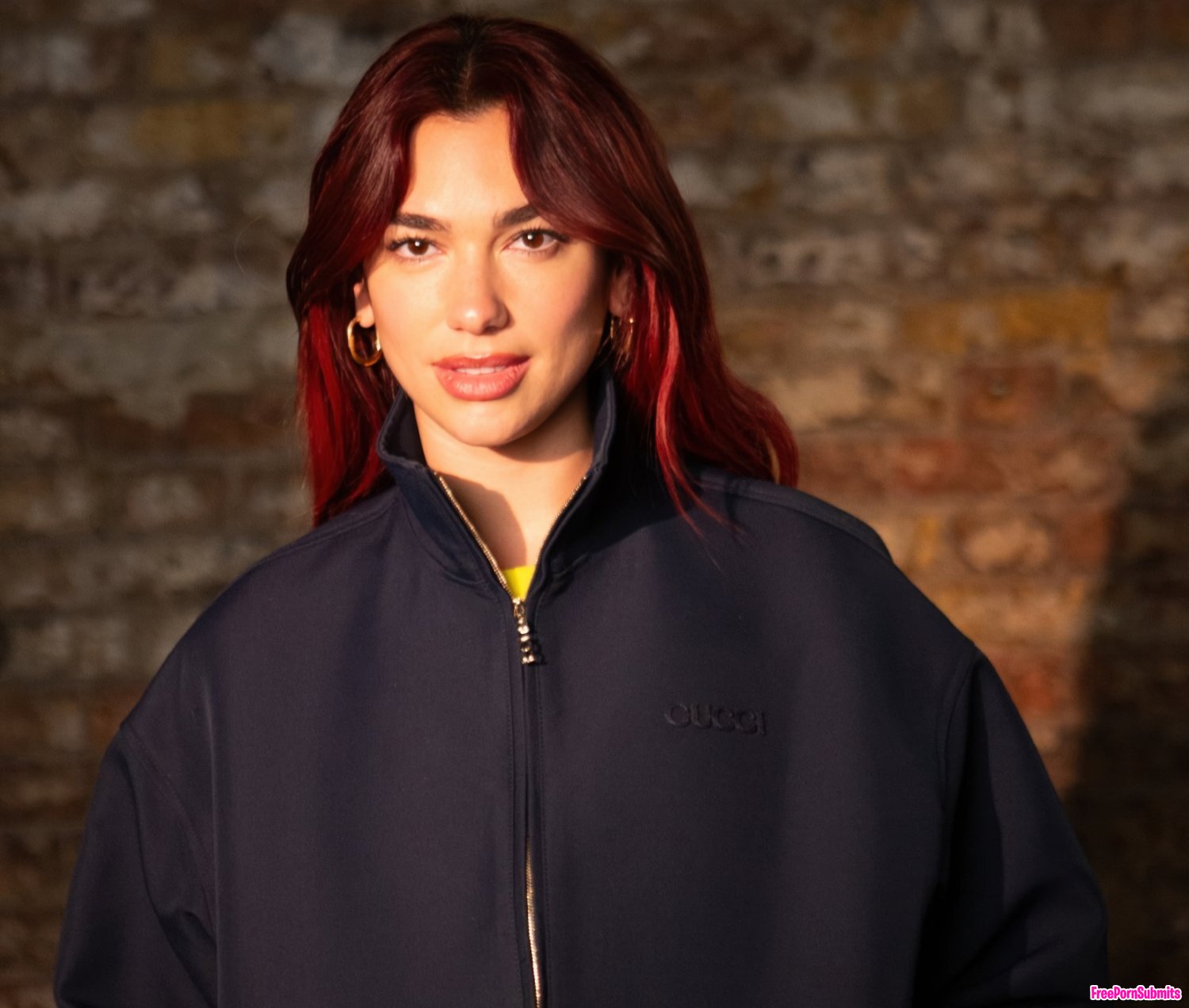 Dua Lipa photo featuring tanned - Part 54