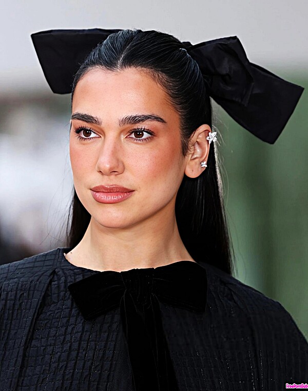 Thumbnail for Dua Lipa [2]
