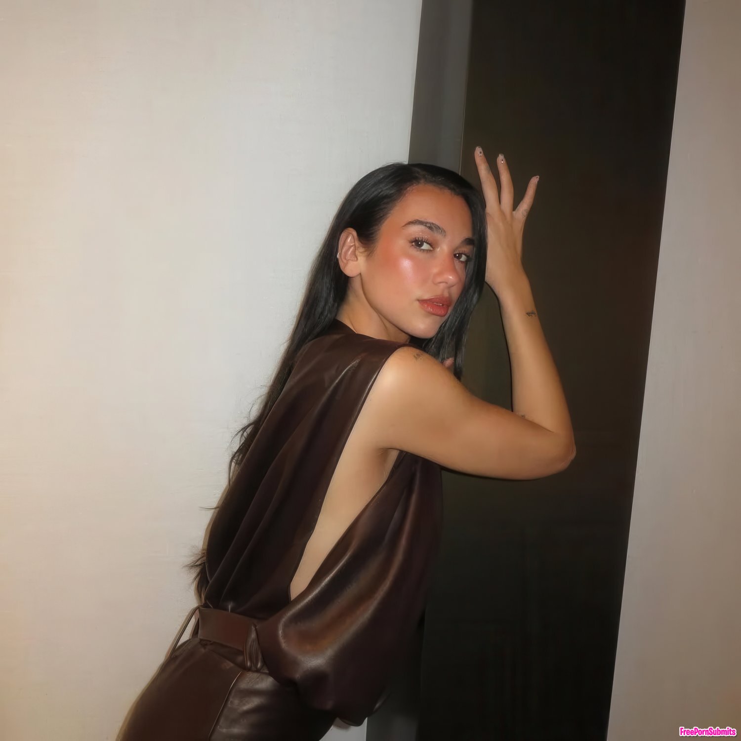 Dua Lipa [2] photo featuring petite - Part 19