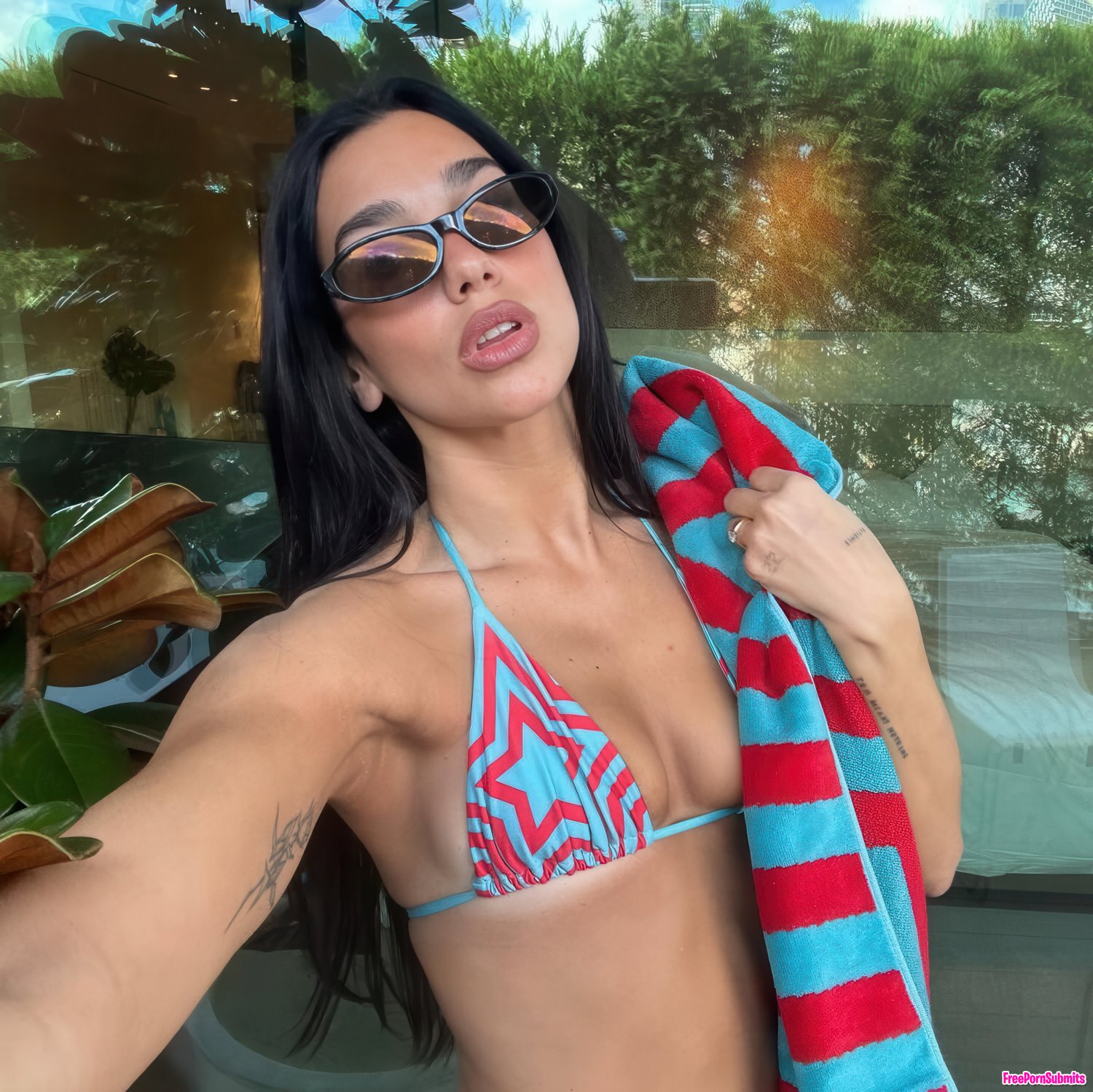 Dua Lipa [2] photo featuring dua lipa - Part 23