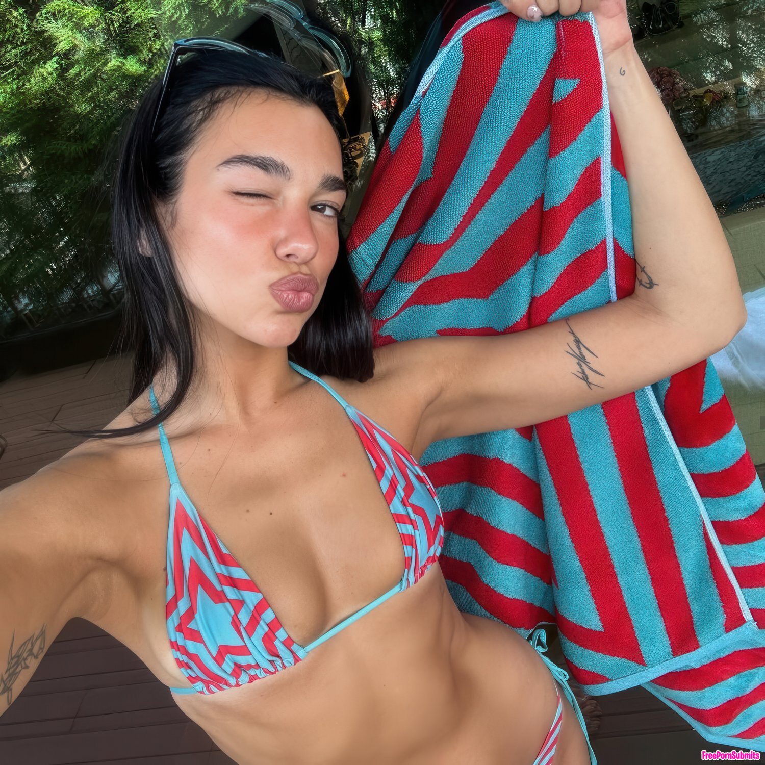 Dua Lipa [2] photo featuring model - Part 25