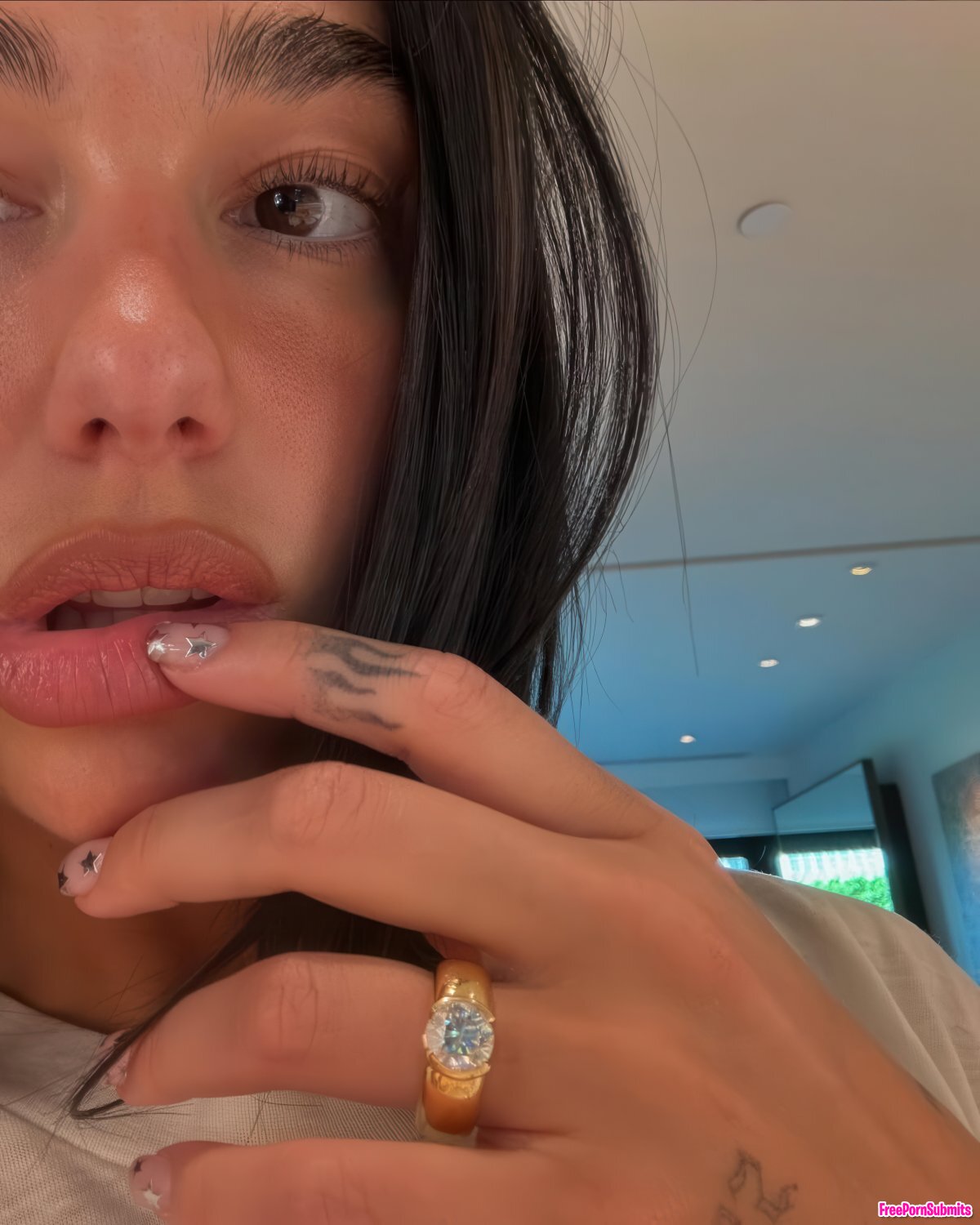 Dua Lipa [2] photo featuring albanian - Part 28